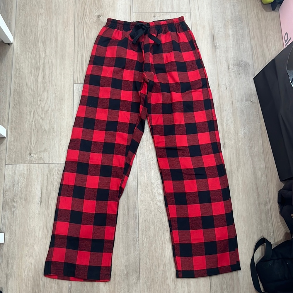 Plaid red & black pajamas pants XS (Target)